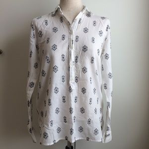 LOFT White tunic w/ Graphic Black all over design